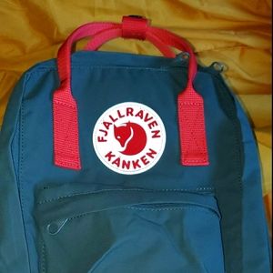 Fjallraven mini classic bookbag